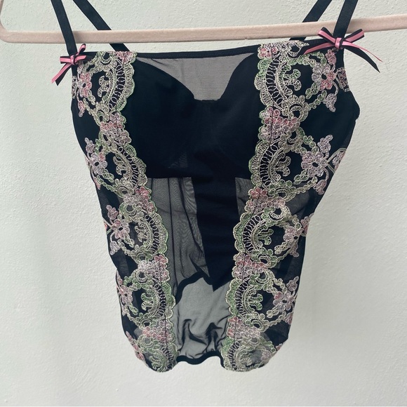 Y2K EURO Floral Embroidered Black Mesh Bustier Top Size 34B - Picture 4 of 9